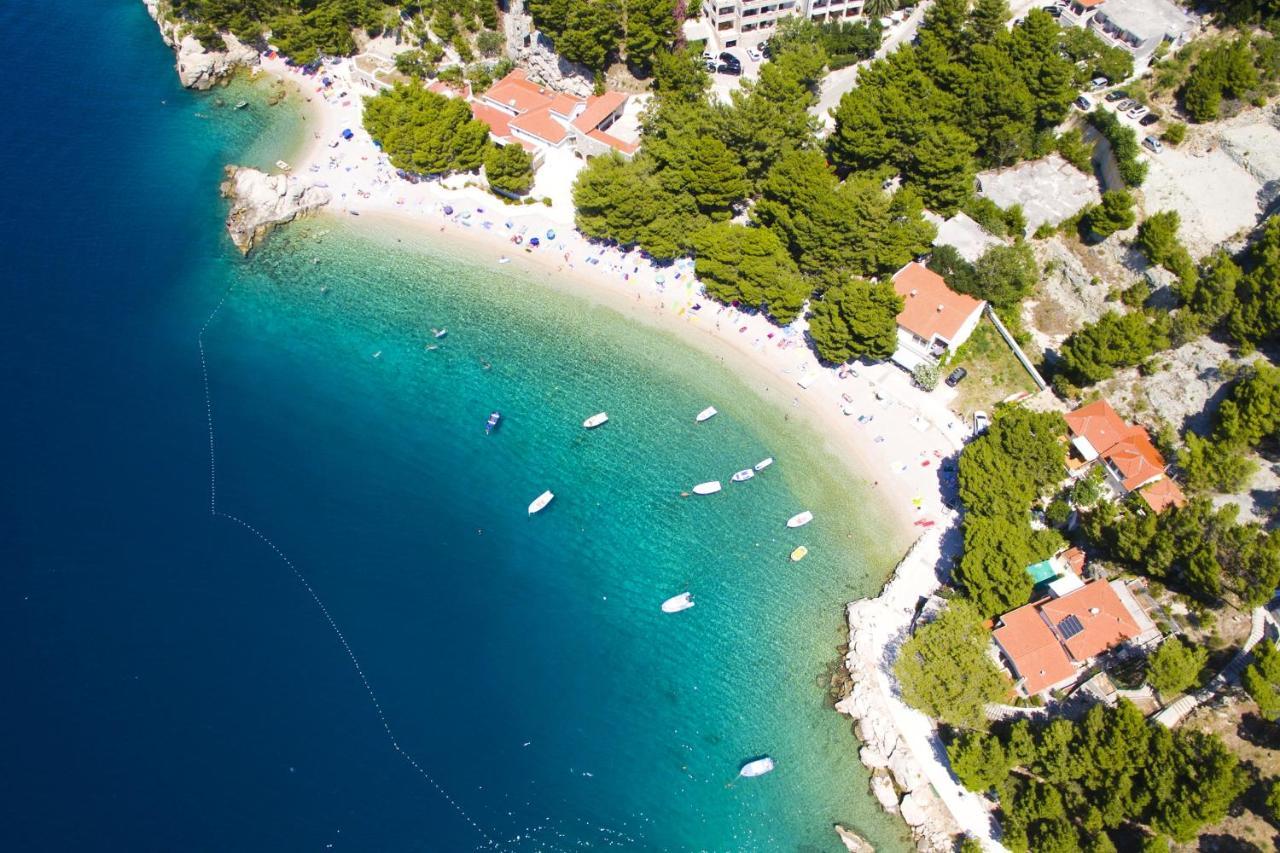Apartments By The Sea Brela, Makarska - 11821 Екстер'єр фото