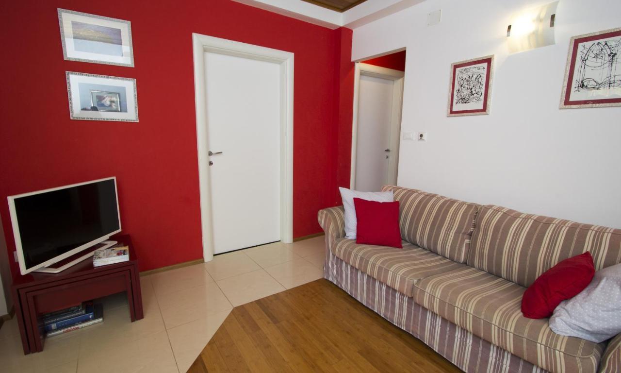Apartments By The Sea Brela, Makarska - 11821 Екстер'єр фото