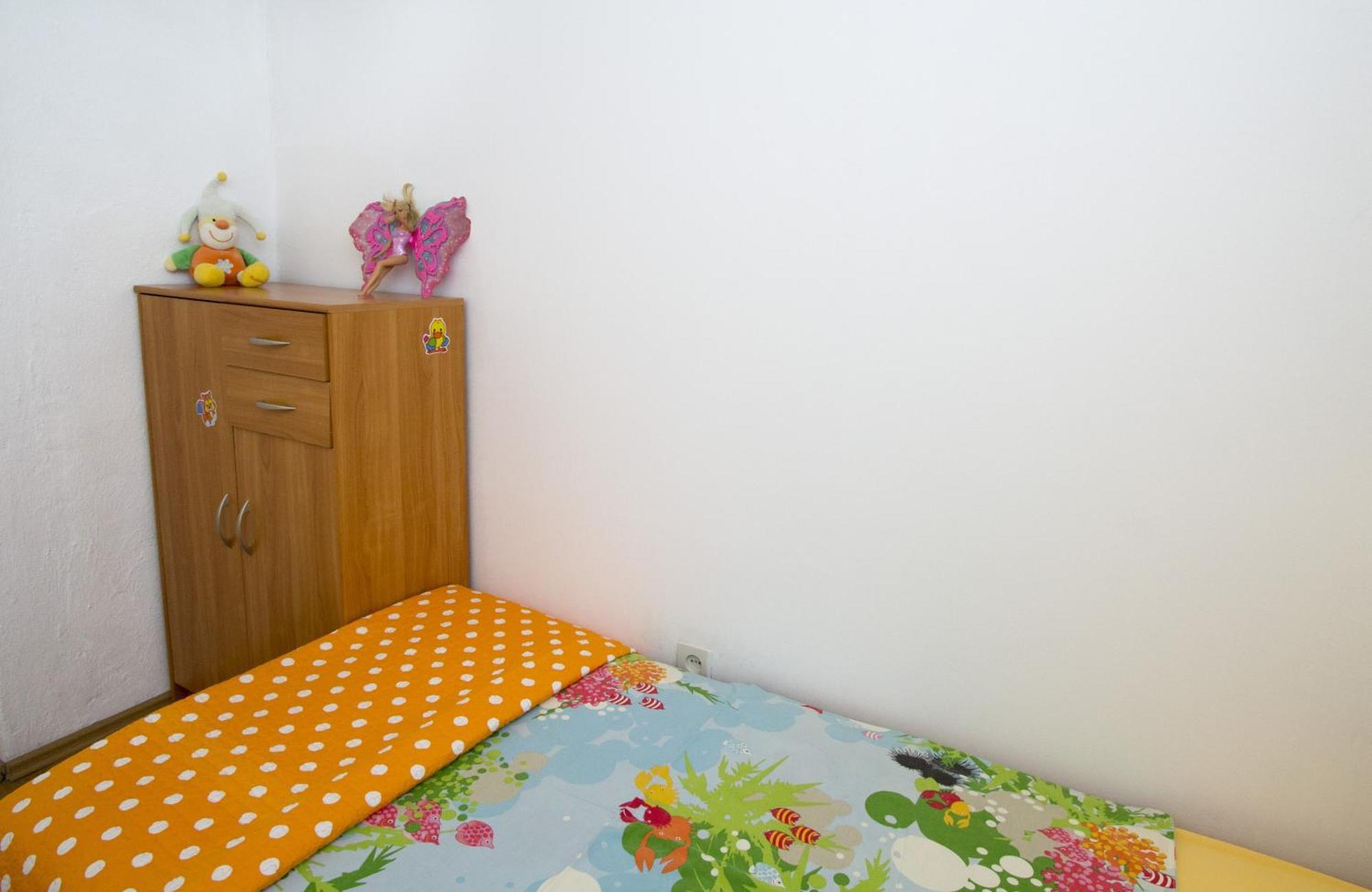 Apartments By The Sea Brela, Makarska - 11821 Номер фото